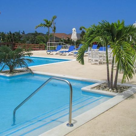 Villa Ocho Rios Under The Palms Exterior foto