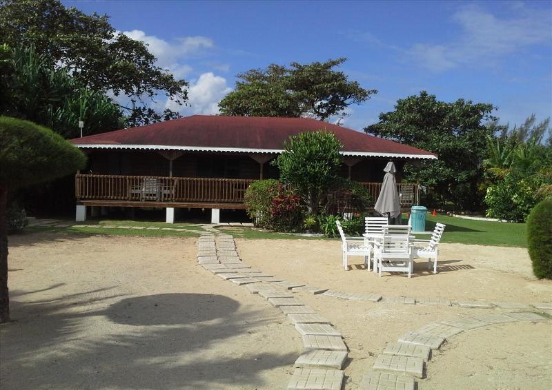 Villa Ocho Rios Under The Palms Exterior foto